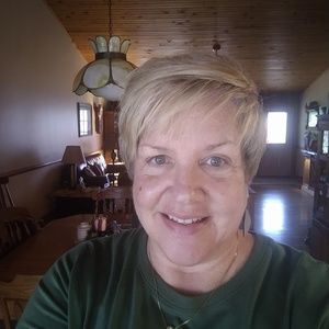 Meet your Posher, Deborah